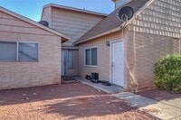 Building Photo - 5228 Garden Ln