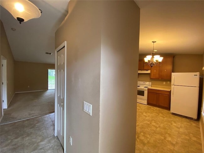 Building Photo - 6069 SW 131st Ln