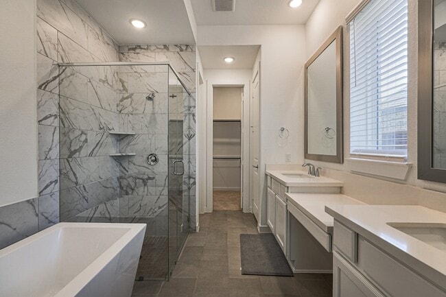 Building Photo - 662 Lost Maples Bend Ln