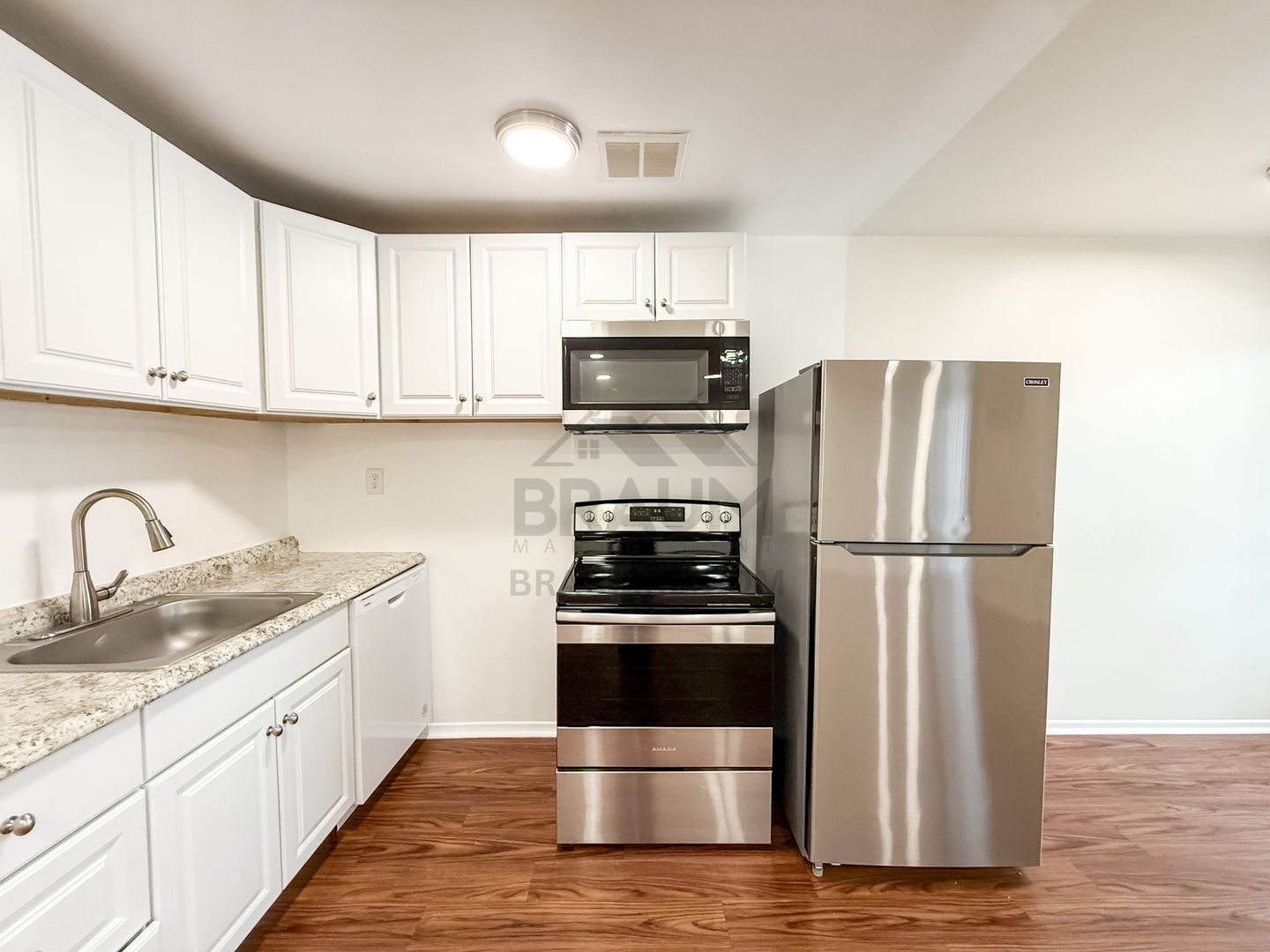 Building Photo - 5611 Fulcher Ave