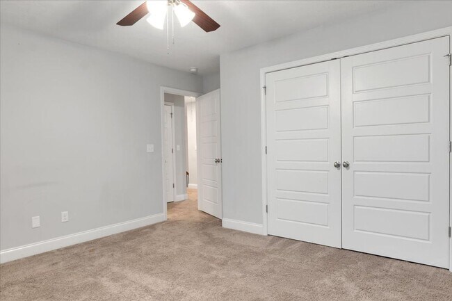 Building Photo - 1883 BEAUTIFUL HOME