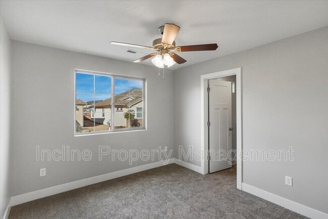 Building Photo - 2261 S Tonaquint Dr