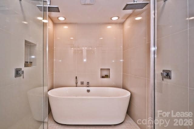 Building Photo - 318 Viburnum Way Ct