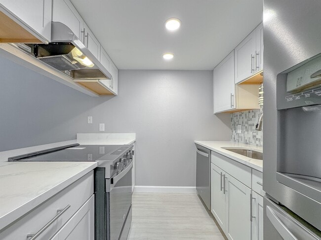 Building Photo - 2465 Talco Hills Dr