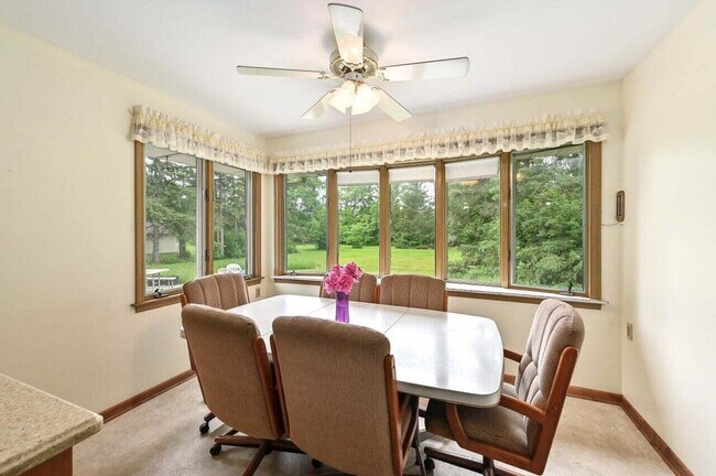 Building Photo - W145N7317 Northwood Dr