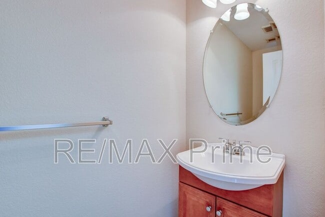 Building Photo - 4923 Krick St