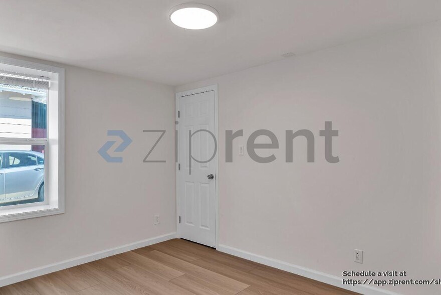 Building Photo - 860 Olive Ave