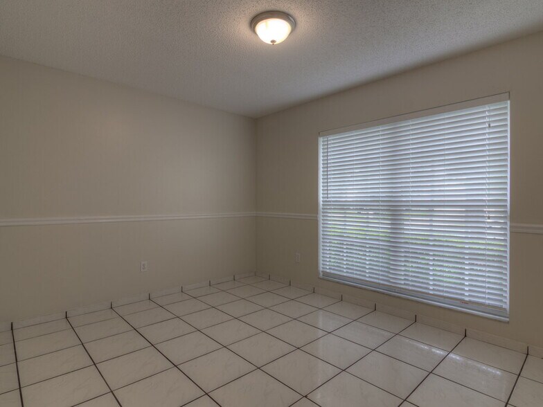 Building Photo - 8344 Fort Thomas Way
