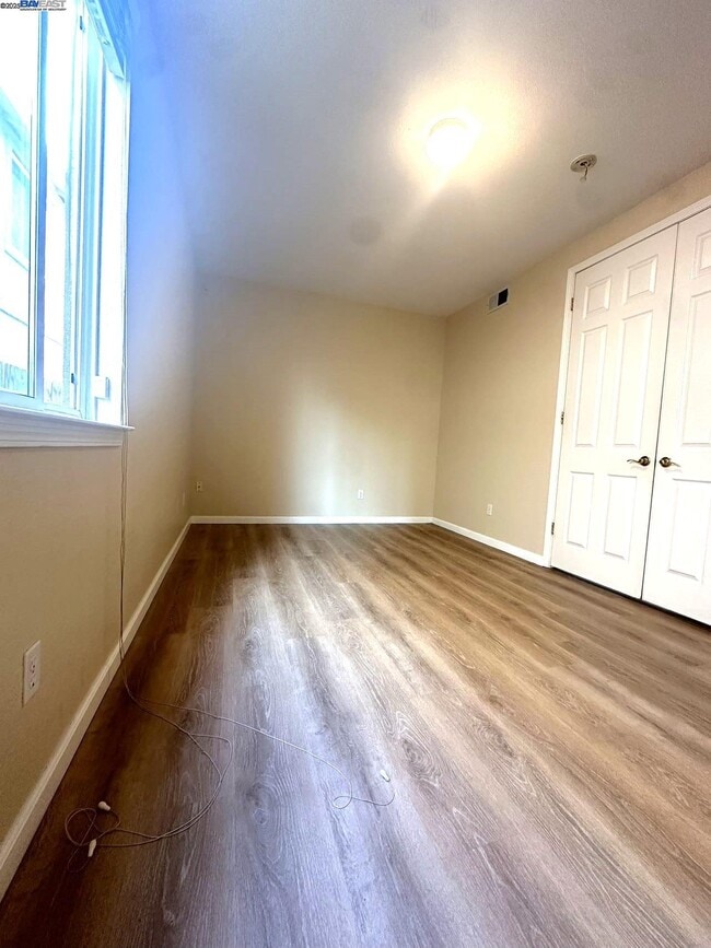 Building Photo - 2501 Crystal Way