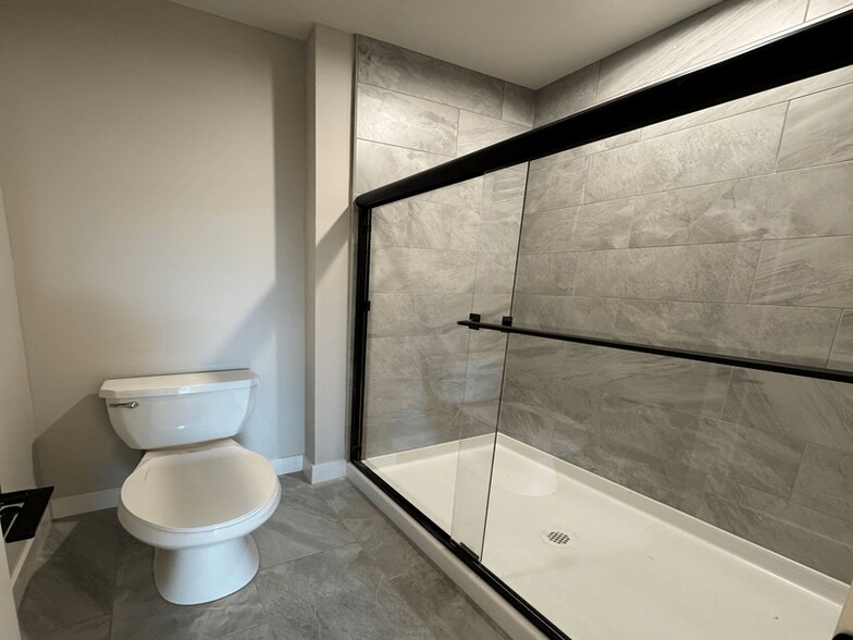 Building Photo - 1342 SW Winthrop Dr