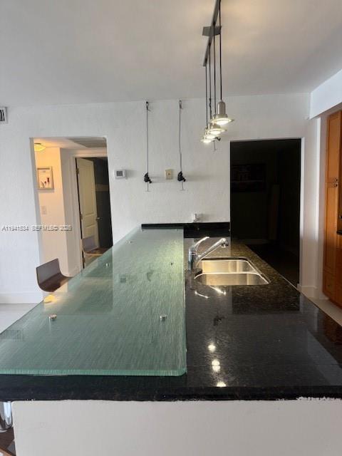 Building Photo - 10350 W Bay Harbor Dr