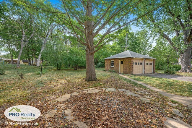 Building Photo - 3 Bedroom Home in St. Paul