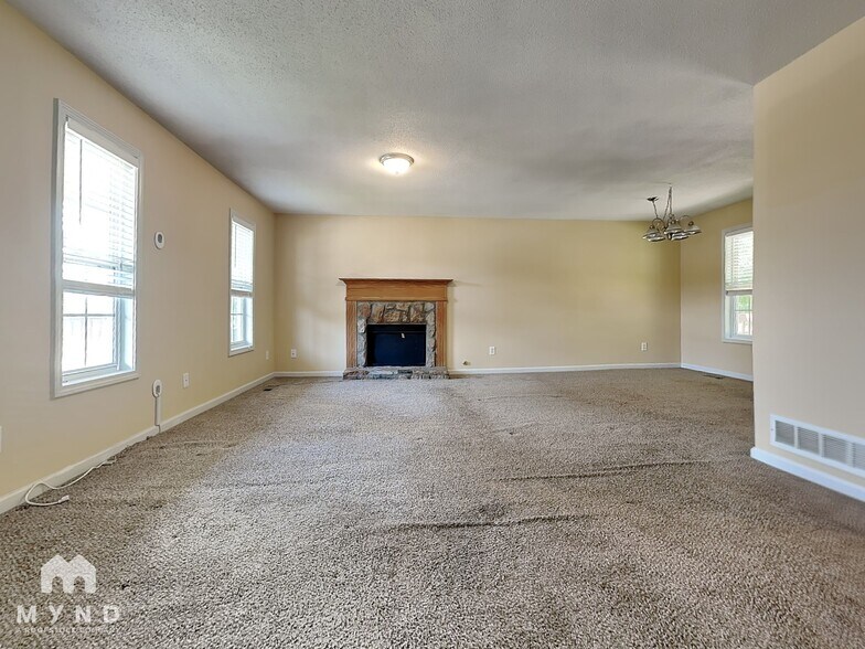 Building Photo - 413 River Trace Dr