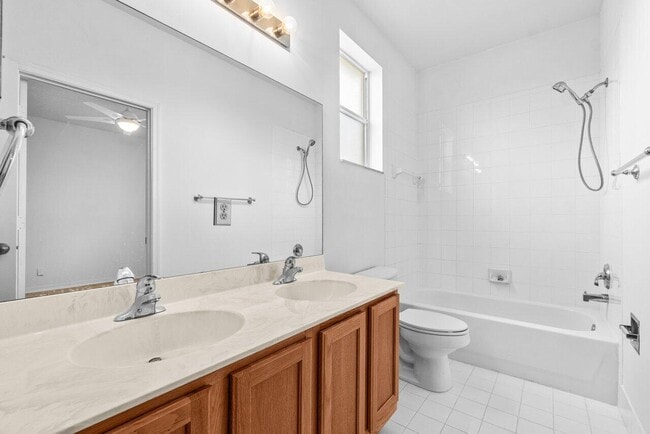Building Photo - 9193 Cove Point Cir