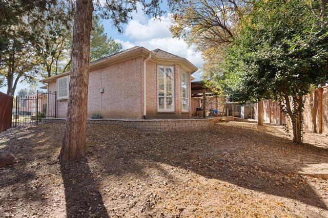 Building Photo - 4 Brookway Ct