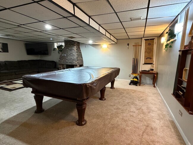 Building Photo - 15558 Larkspur Ln