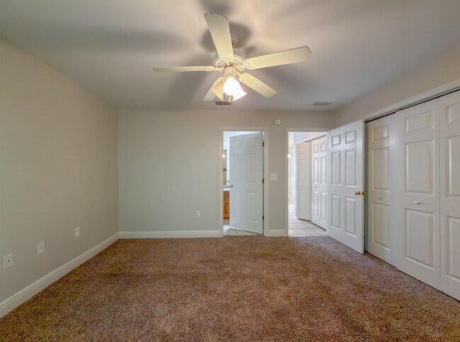 Building Photo - 3289 Sawtooth Dr