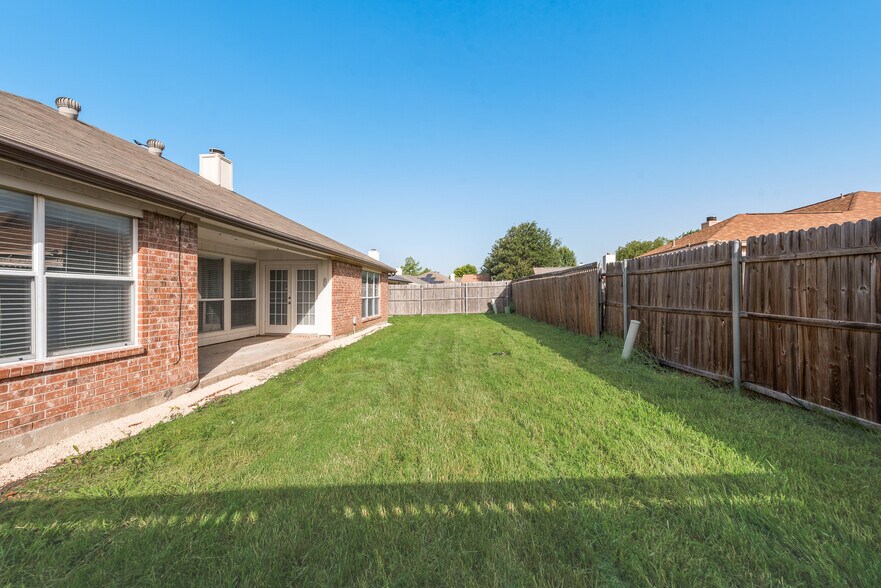 Building Photo - 512 Asbury Dr