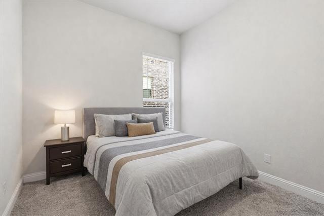 Building Photo - 2001 Oleander St