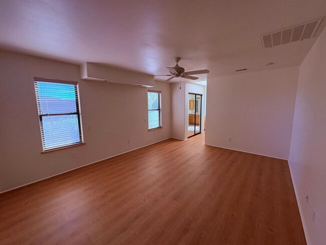 Building Photo - 85 Alta Vista Dr