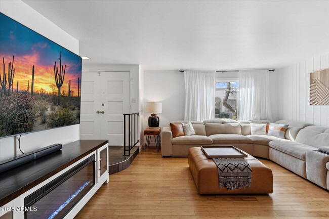 Building Photo - 5020 N Granite Reef Rd