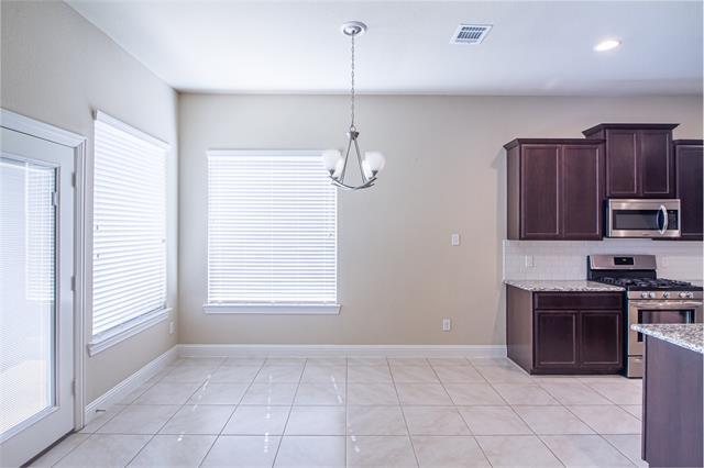 Building Photo - 15601 Renshaw Wy