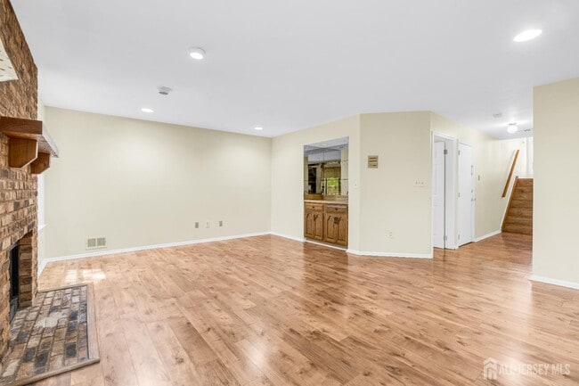 Building Photo - 3604 Springbrook Dr
