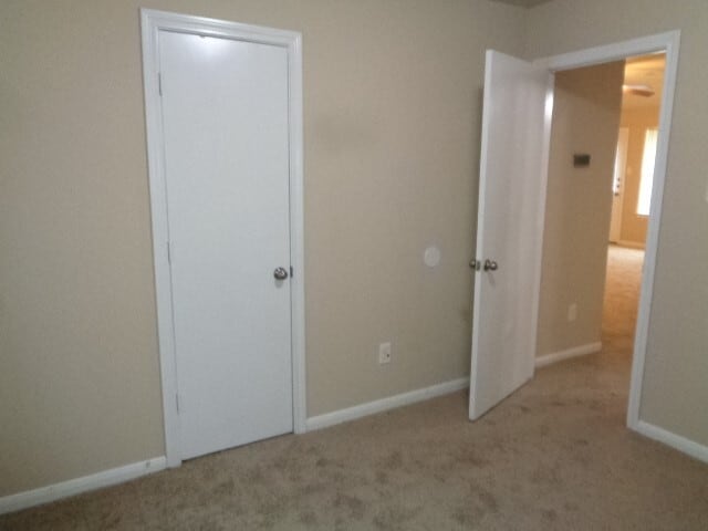 Building Photo - 7925 Silver Oak Dr