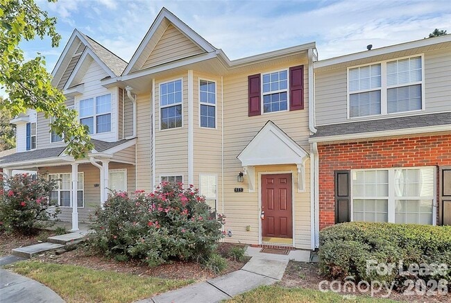Building Photo - 915 Par One Ct