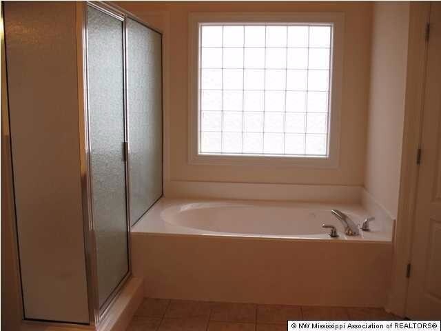 Building Photo - Olive Branch  - 5 Bedrooms (or 4 Bedrooms & 1 - 29' x 12' Game Room), 3 Full Baths, 3 Car Garage ...