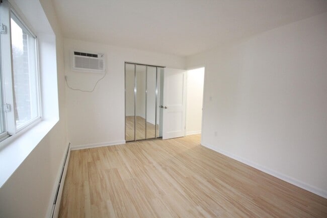 Building Photo - 34 Hamilton Rd