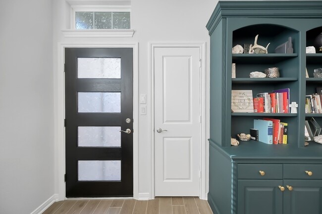 Building Photo - 212 Cider Gum Pl