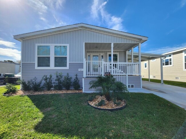 Building Photo - 521 Eland Dr
