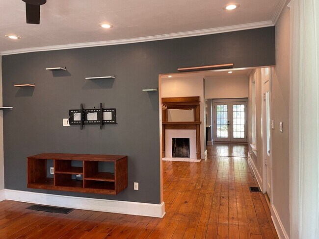 Building Photo - 946 Hunter Ave