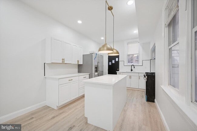 Building Photo - 3251 N Marston St