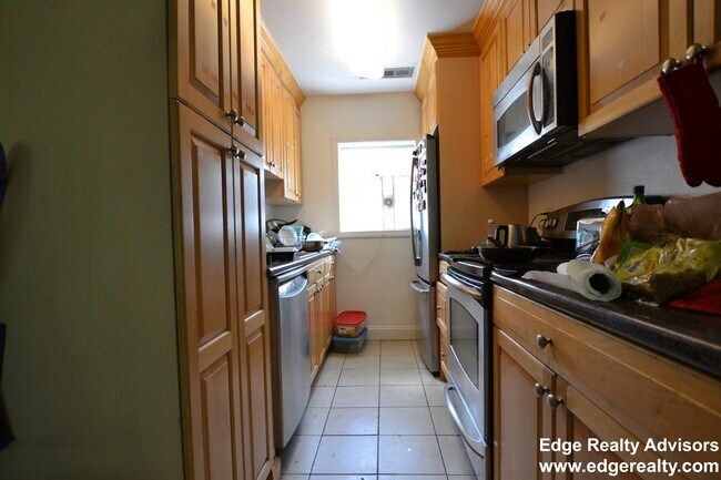 Building Photo - 60 Matchett St