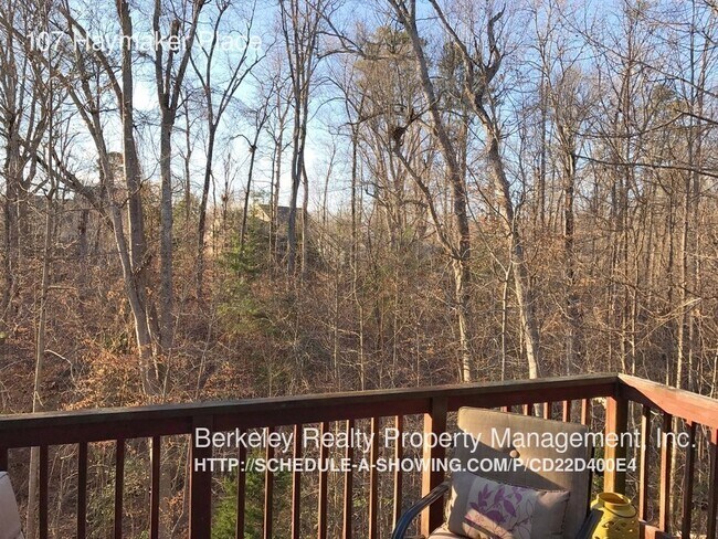 Building Photo - 107 Haymaker Place