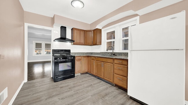 Building Photo - 3143 W 53rd Pl