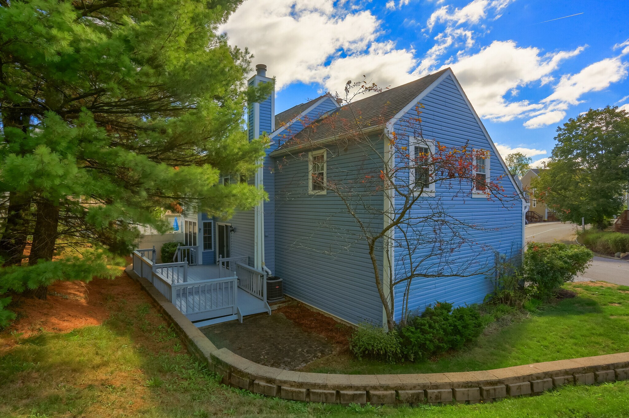 Building Photo - 2624 Hunters Point Dr