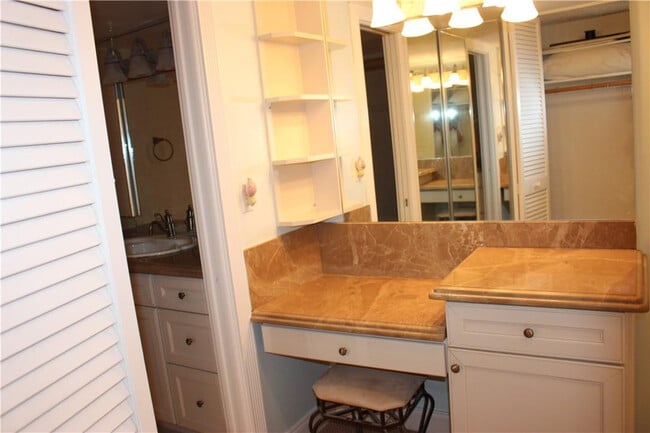 Building Photo - 750 N Ocean Blvd