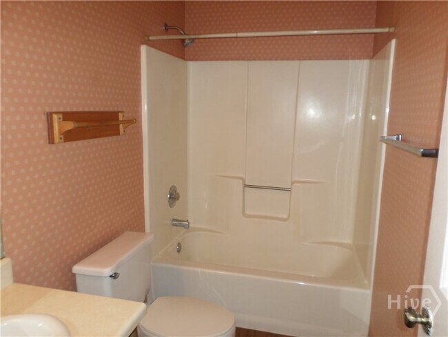 Building Photo - 29 Colony Park Dr