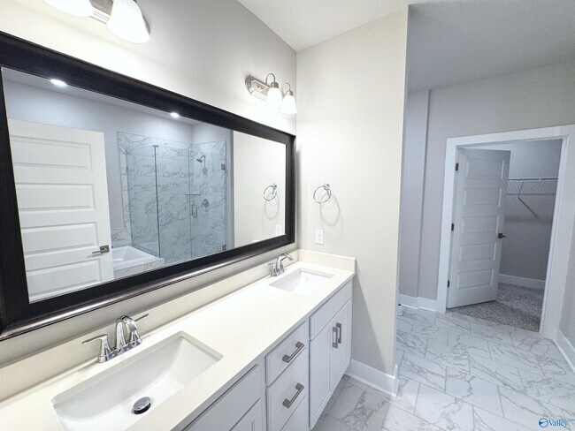 Building Photo - 7517 Doris Ruth Ln SE