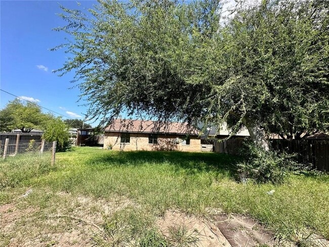 Building Photo - 1509 Robin Ave