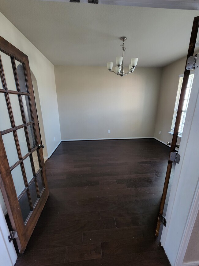 Building Photo - 25619 Anvil Iron Ln