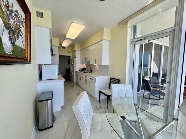 Building Photo - 6001 N Ocean Dr