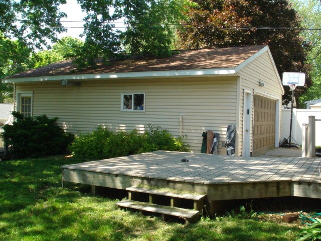 Building Photo - 506 12th Ave S