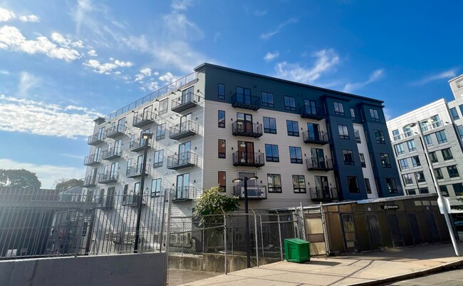 Building Photo - 1970 Dorchester Ave