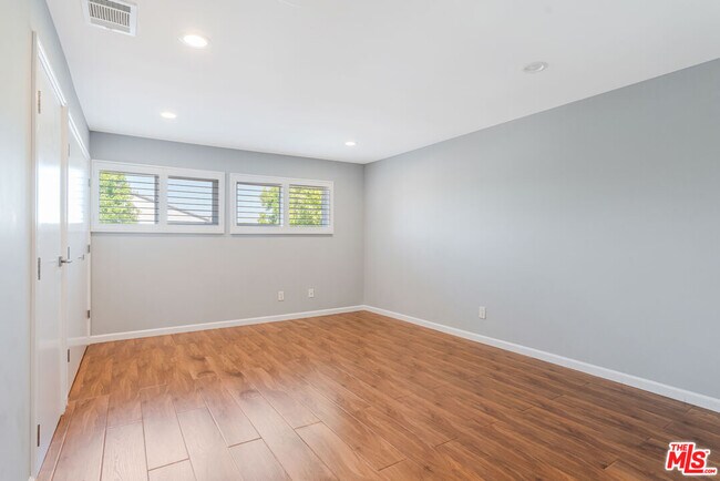Building Photo - 4911 Patrae St