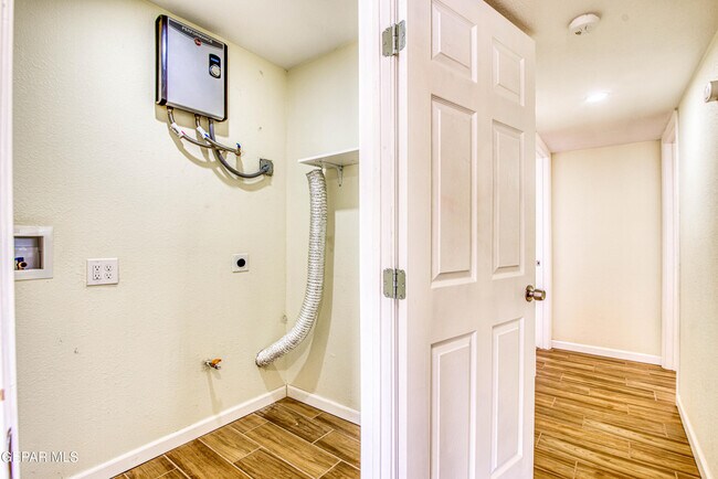 Building Photo - 8818 Mt Elbert Dr