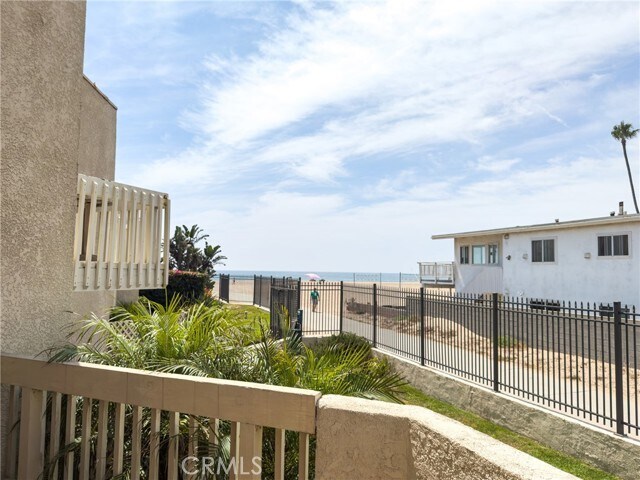 Building Photo - 7301 Vista Del Mar